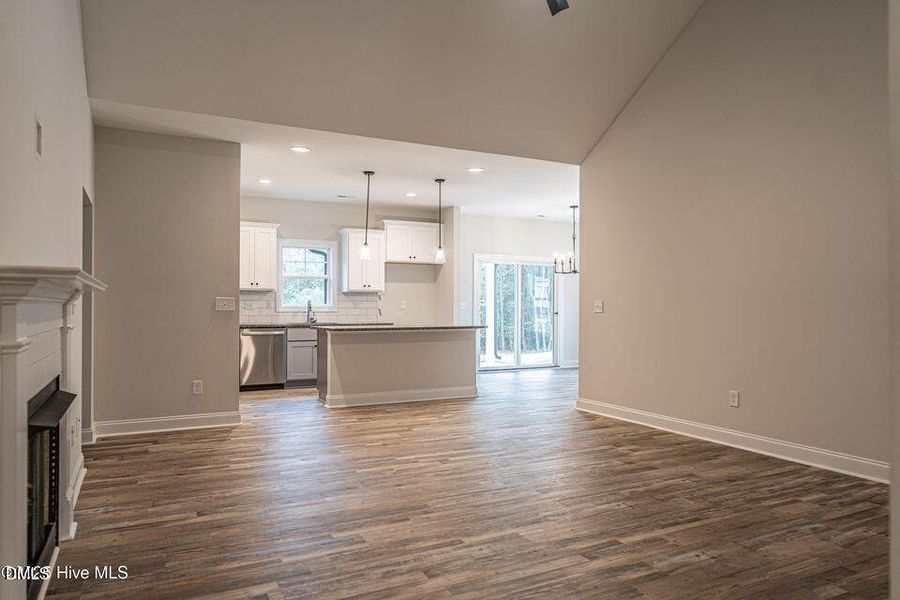 20250916171737035221000000-o