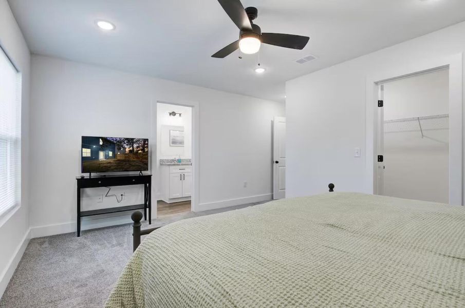 Furnished interior view inside a new home in , Hanahan (Image 6).