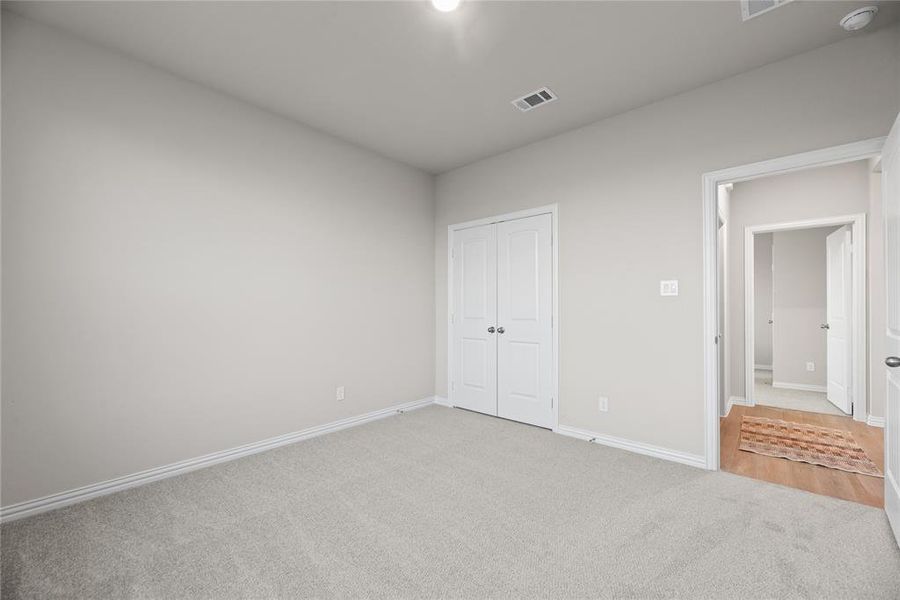 Spacious, unfurnished interior of a new home in Oak Valley, Oak Ridge (Image 20).