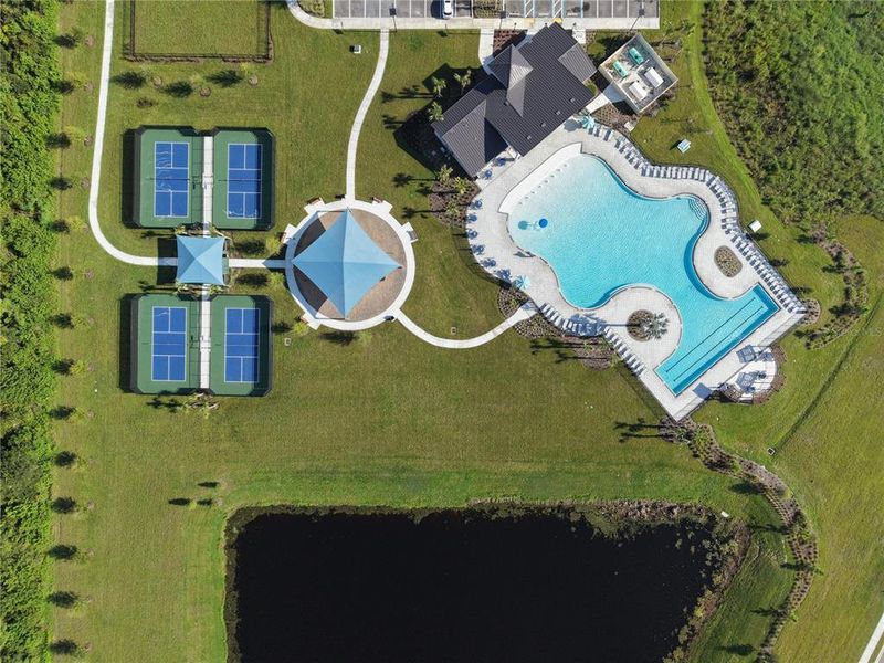 Community amenities in Crosswind Ranch, Parrish (Image 19).