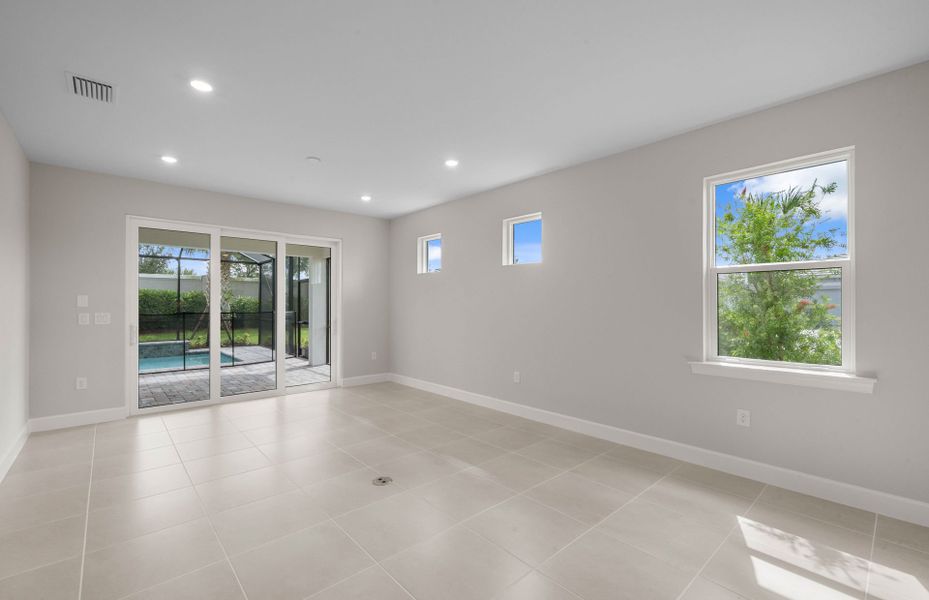 Spacious, unfurnished interior of a new home in Del Webb Oak Creek, North Fort Myers (Image 30). Spacious, unfurnished interior of a new home in Del Webb Oak Creek, North Fort Myers (Image 30).