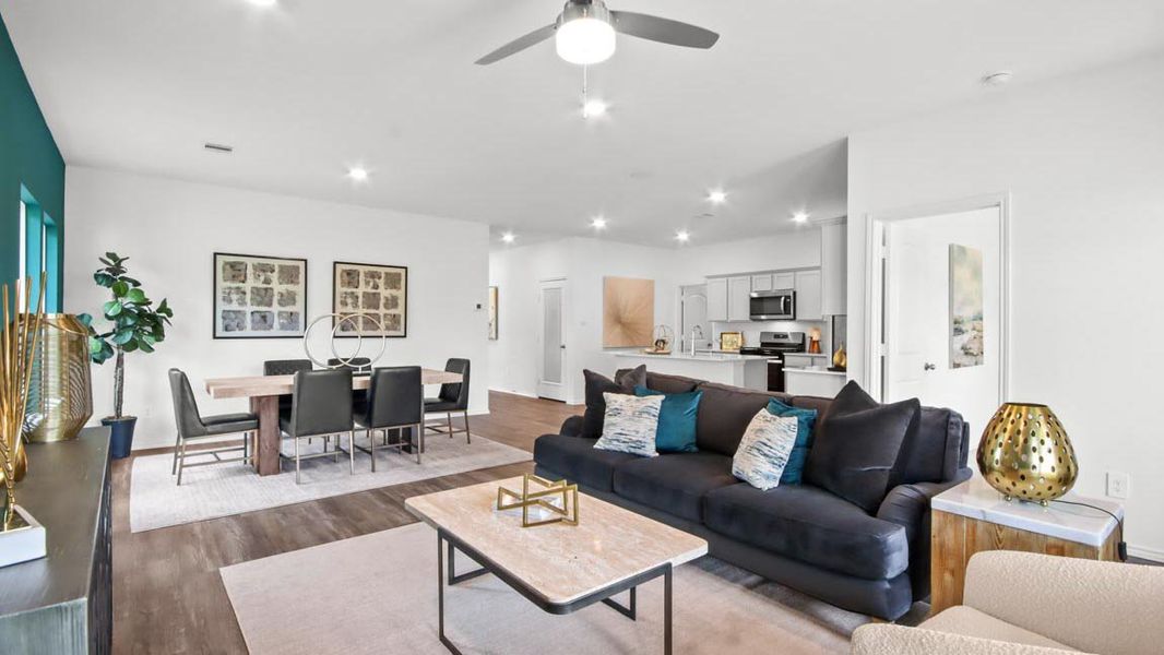 Representative furnished interior of a home built from the Perry by D.R. Horton in The Canopies, Splendora (Image 13). Representative furnished interior of a home built from the Perry by D.R. Horton in The Canopies, Splendora (Image 13).