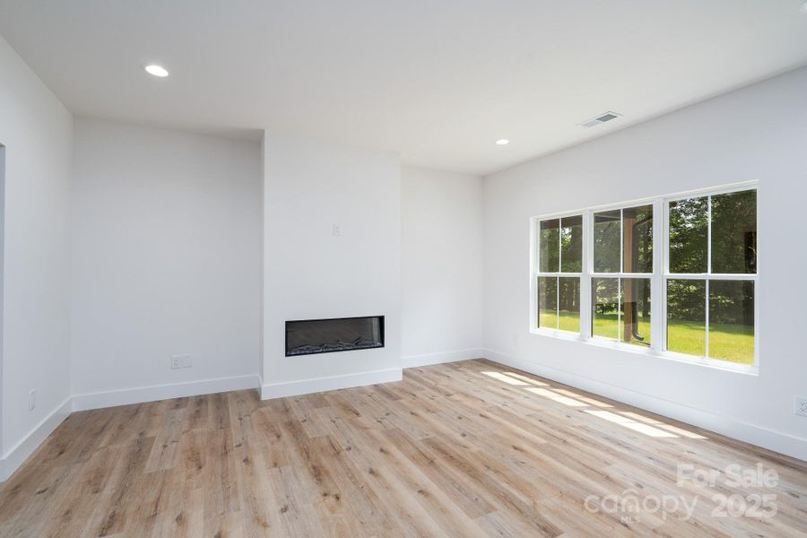 Spacious, unfurnished interior of a new home in , Kannapolis (Image 19). Spacious, unfurnished interior of a new home in , Kannapolis (Image 19).