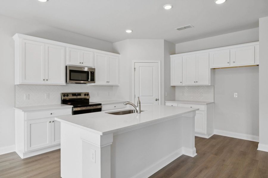 Furnished interior view inside a new home in Cades Bluff, Lebanon (Image 7).