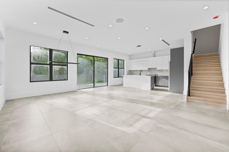 Spacious, unfurnished interior of a new home in , Fort Lauderdale (Image 33). Spacious, unfurnished interior of a new home in , Fort Lauderdale (Image 33).