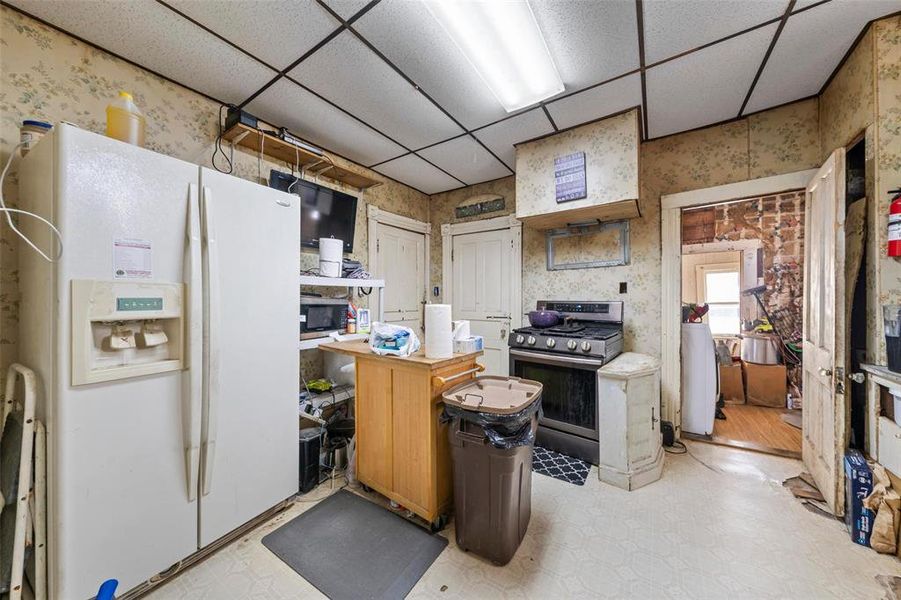 Furnished interior view inside a new home in , Marlin (Image 5).