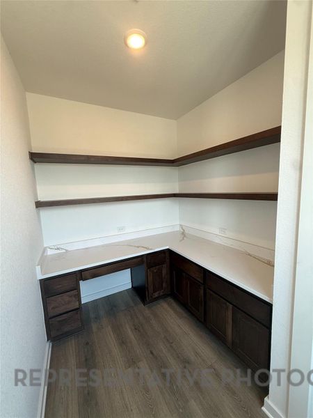Spacious, unfurnished interior of a new home in Goodnight Ranch, Austin (Image 14). Spacious, unfurnished interior of a new home in Goodnight Ranch, Austin (Image 14).
