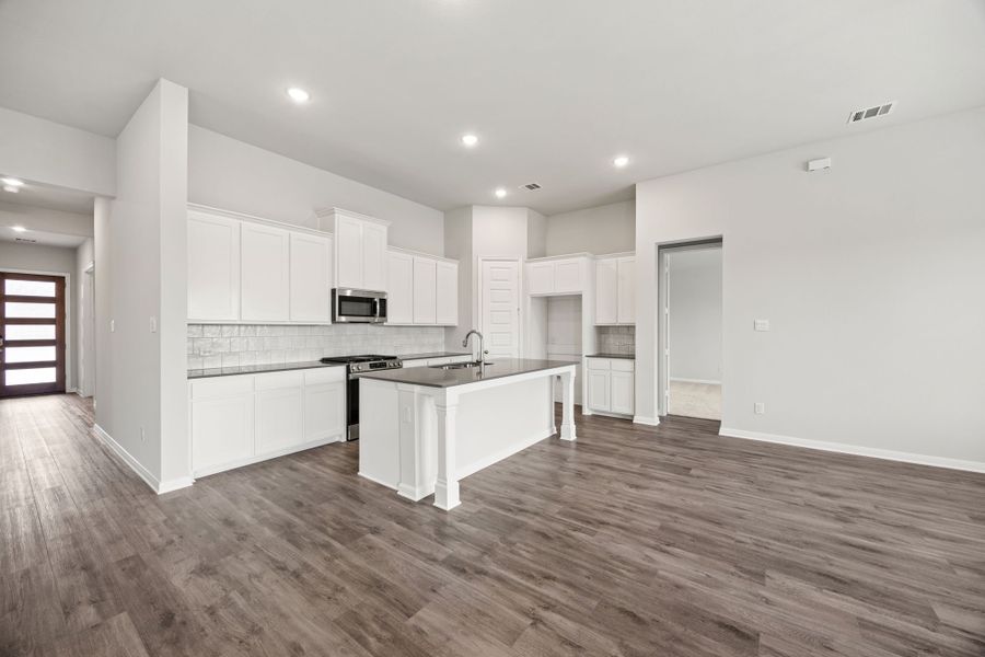 Representative furnished interior of a home built from the Baker by Cambridge Homes in Tinsley Meadows, Van Alstyne (Image 3).