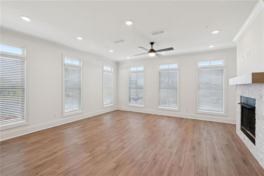 Spacious, unfurnished interior of a new home in IveyBrooke, Alpharetta (Image 25).