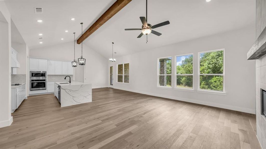 Spacious, unfurnished interior of a new home in Woodland Lakes Estates, Weatherford (Image 28).