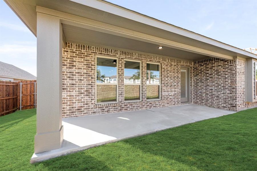 Exterior details and patio area of a home in Arcadia Trails Classic 50, Balch Springs (Image 22).