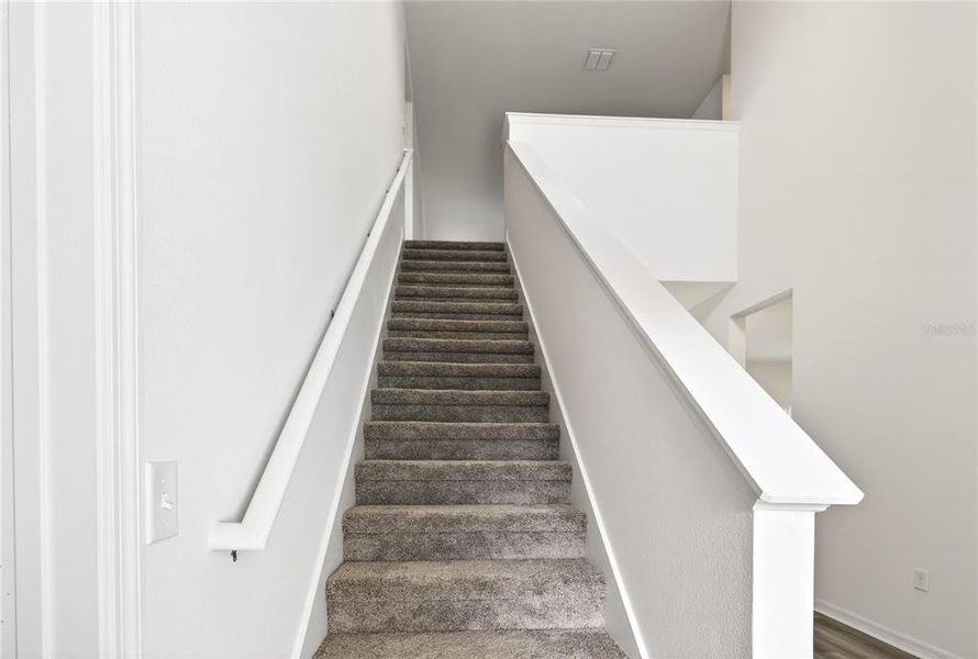 Spacious, unfurnished interior of a new home in Tula Parc, Astatula (Image 22).