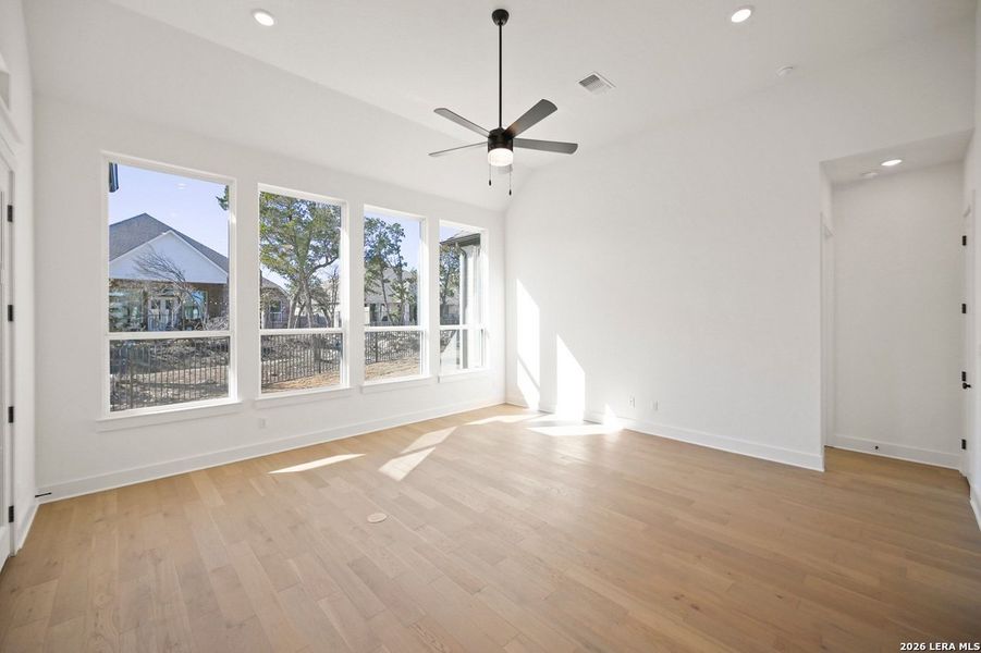 Spacious, unfurnished interior of a new home in La Cima, San Marcos (Image 23).