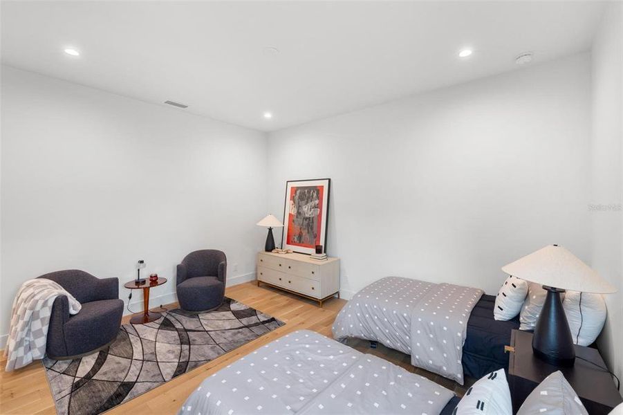 Furnished interior view inside a new home in , Sarasota (Image 17).