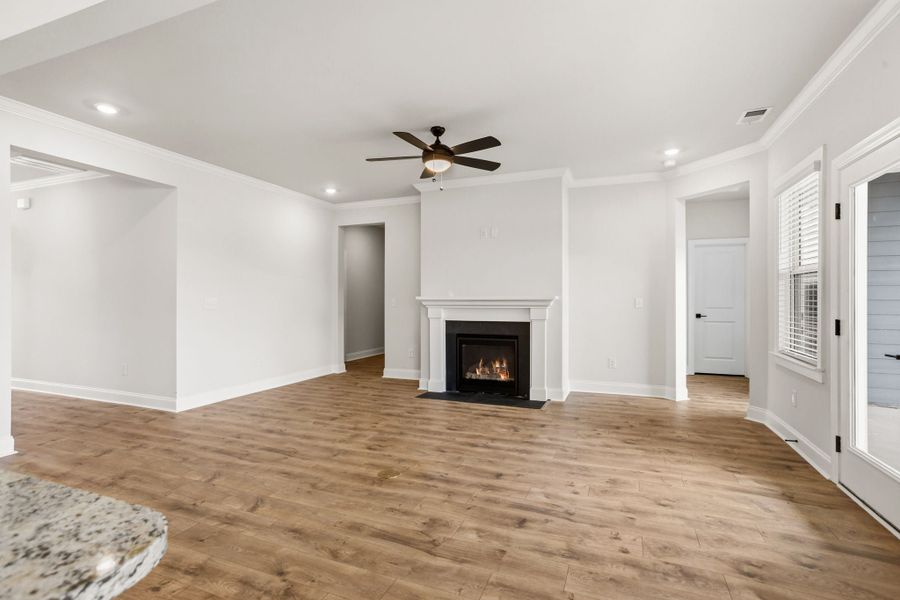 4br New Home in Seneca, SC.  - Slide 10