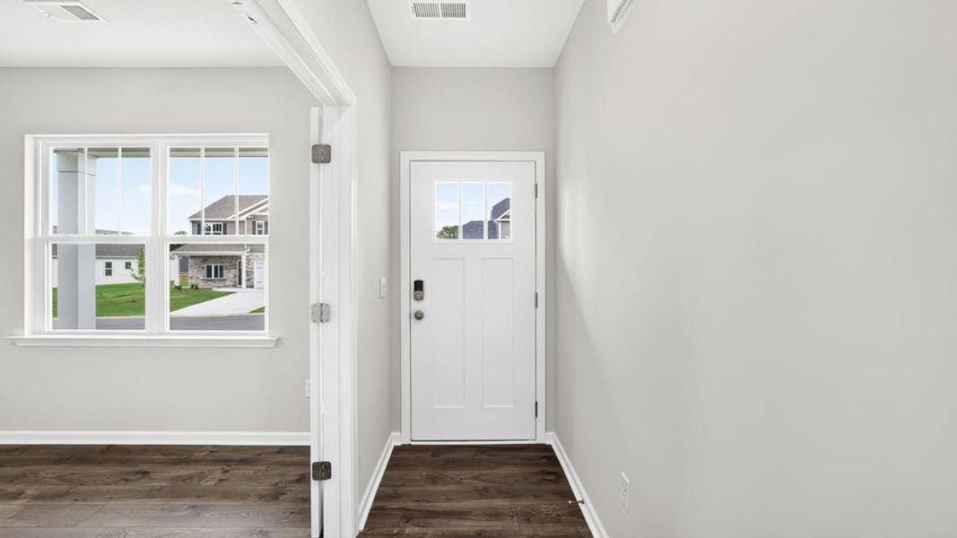 Spacious, unfurnished interior of a new home in Palmetto Valley, Anderson (Image 19).