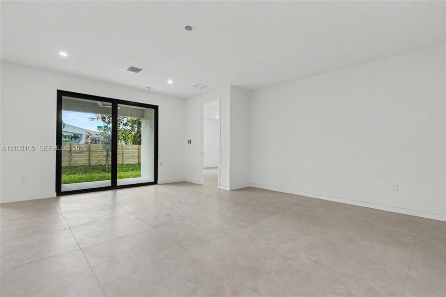 Spacious, unfurnished interior of a new home in , Oakland Park (Image 28). Spacious, unfurnished interior of a new home in , Oakland Park (Image 28).