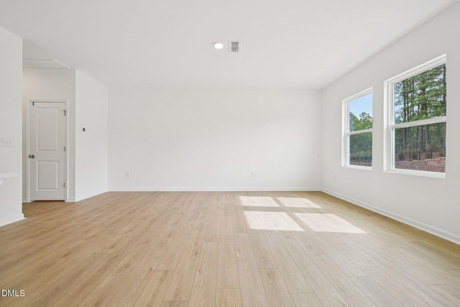 9-web-or-mls-Salers Loop-S1902-009