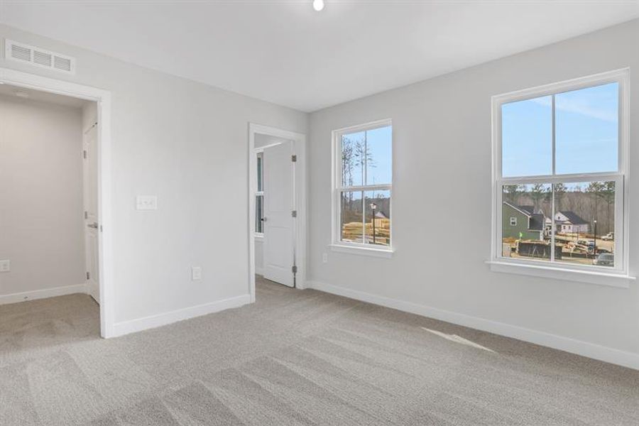 Spacious, unfurnished interior of a new home in Crystal Falls, Dawsonville (Image 39).