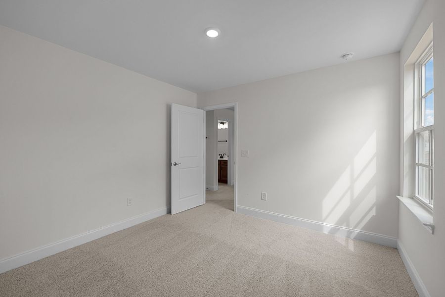 Spacious, unfurnished interior of a new home in Carothers Farms, Nolensville (Image 20).