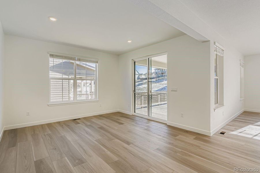 Spacious, unfurnished interior of a new home in Macanta: The Grand Collection, Castle Rock (Image 9).