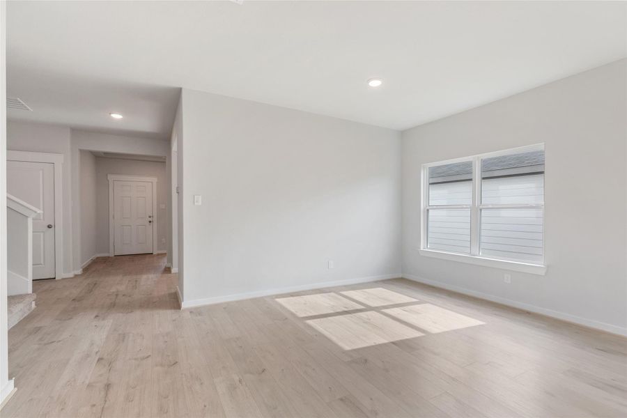 Spacious, unfurnished interior of a new home in Cielo, Conroe (Image 28). Spacious, unfurnished interior of a new home in Cielo, Conroe (Image 28).