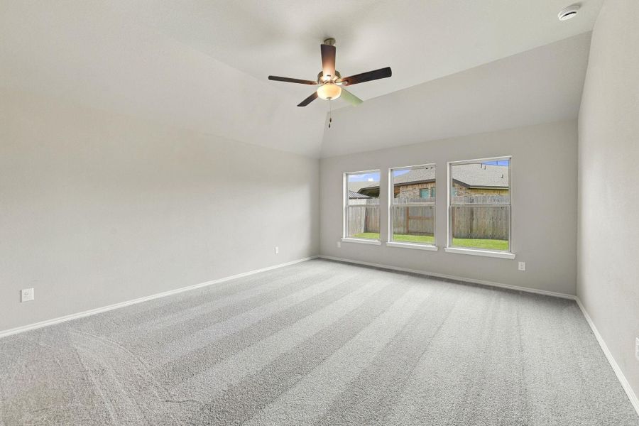 Spacious, unfurnished interior of a new home in Escondido, Magnolia (Image 21).