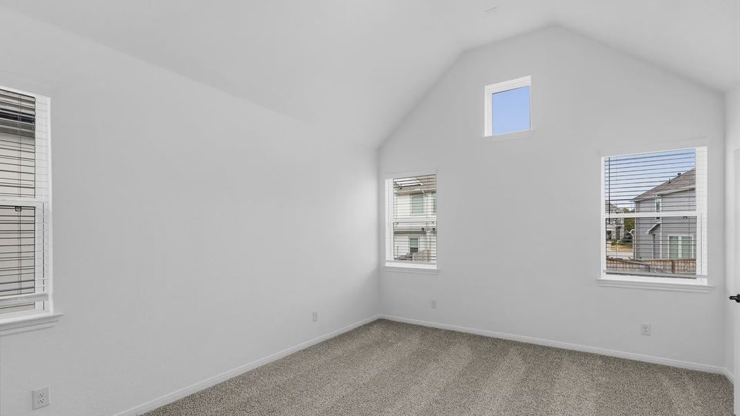 Spacious, unfurnished interior of a new home in Woodforest, Montgomery (Image 23).