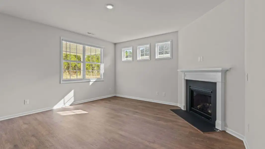 Spacious, unfurnished interior of a new home in Chambray, New Bern (Image 20). Spacious, unfurnished interior of a new home in Chambray, New Bern (Image 20).