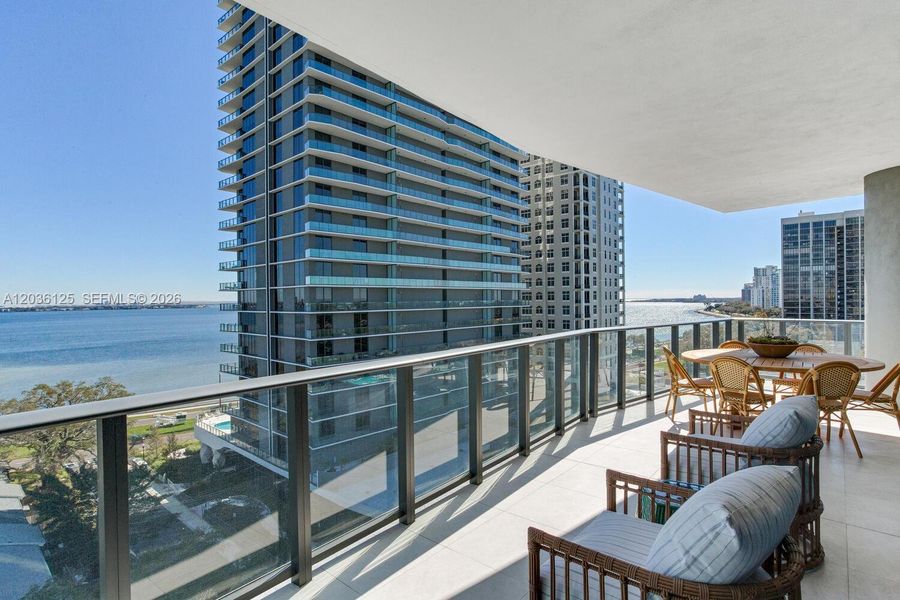 Condo located in Tampa, FL showcasing its design and architecture (Image 28). Condo located in Tampa, FL showcasing its design and architecture (Image 28).