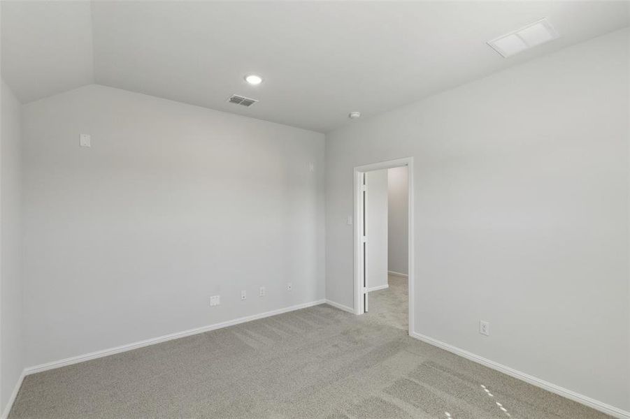 Spacious, unfurnished interior of a new home in Tesoro at Chisholm Trail Ranch, Crowley (Image 26).
