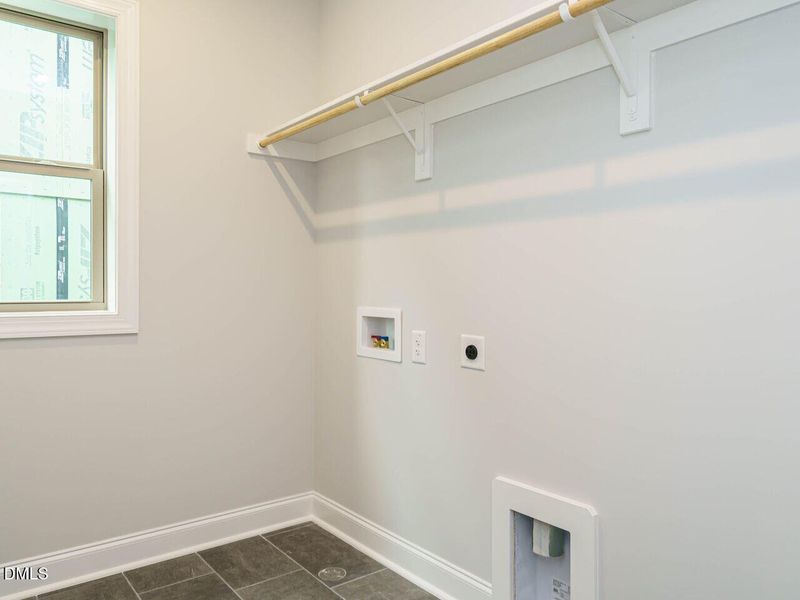 030-1280x960-laundry-room
