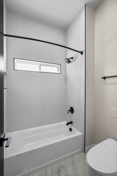 Furnished interior view inside a new home in Verdancia, El Paso (Image 31).