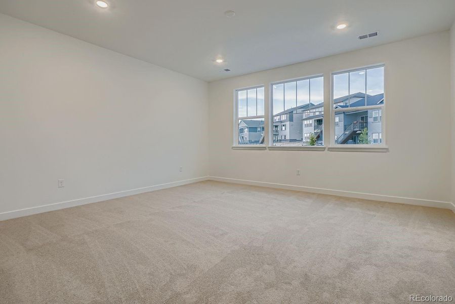 Spacious, unfurnished interior of a new home in Macanta: The Grand Collection, Castle Rock (Image 9).