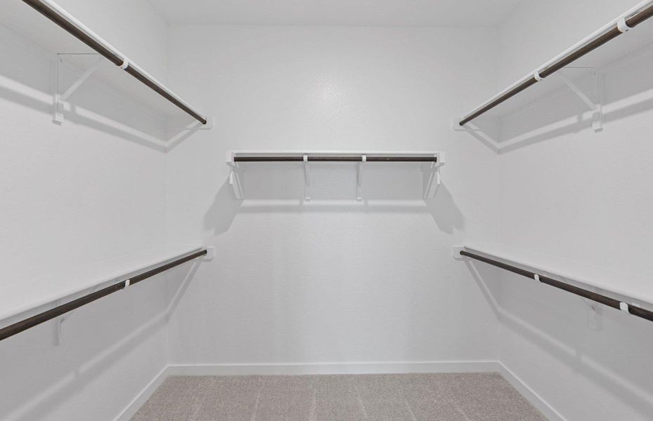 Spacious, unfurnished interior of a new home in Wolf Ranch, Georgetown (Image 30).