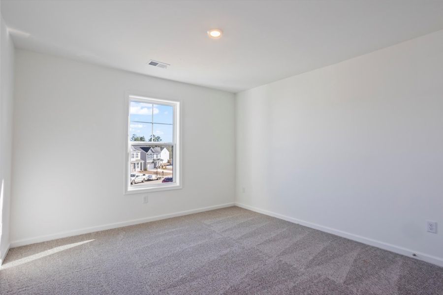 Spacious, unfurnished interior of a new home in Portrait Hills, Aiken (Image 26).