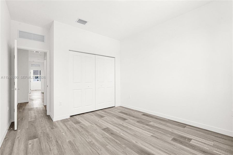 Spacious, unfurnished interior of a new home in , Miami (Image 37).
