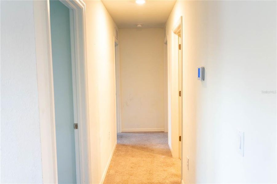 Spacious, unfurnished interior of a new home in , Port Charlotte (Image 13).