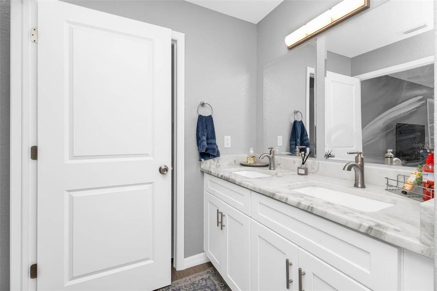 Furnished interior view inside a new home in , Arcadia (Image 12).