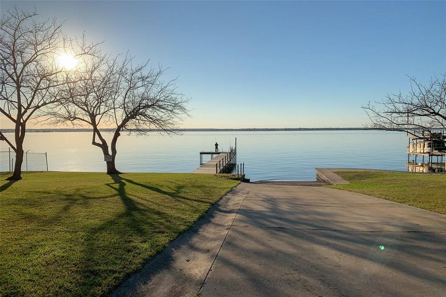 Natural landscape and outdoor views near  in Gun Barrel City (Image 26).