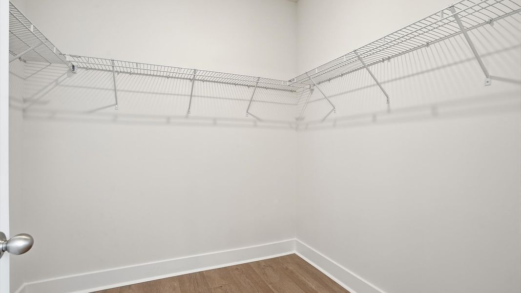 Walk-in Closet Walk-in Closet