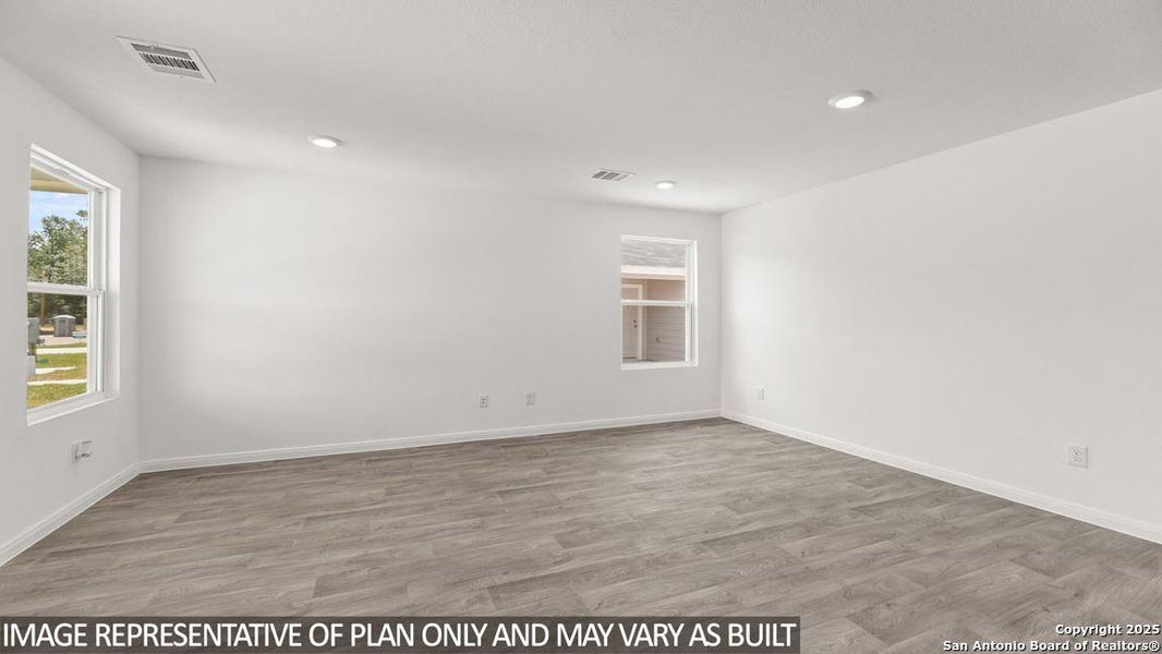 Spacious, unfurnished interior of a new home in Sonora, San Antonio (Image 11).
