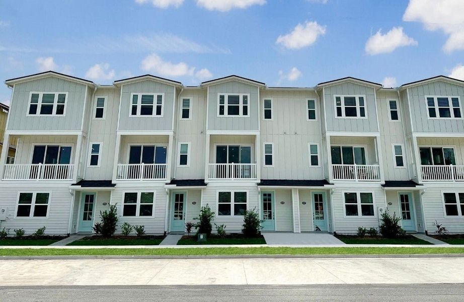 1026 2nd Avenue N, Jacksonville Beach, FL.  - Slide 2