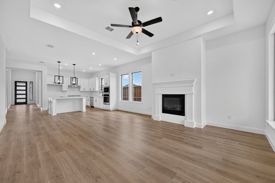Spacious, unfurnished interior of a new home in Highland Lakes, McKinney (Image 16).