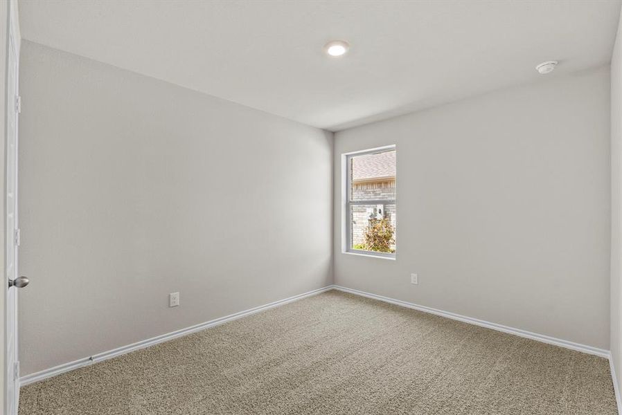Spacious, unfurnished interior of a new home in Meadowbrook Estates, Cleburne (Image 12).