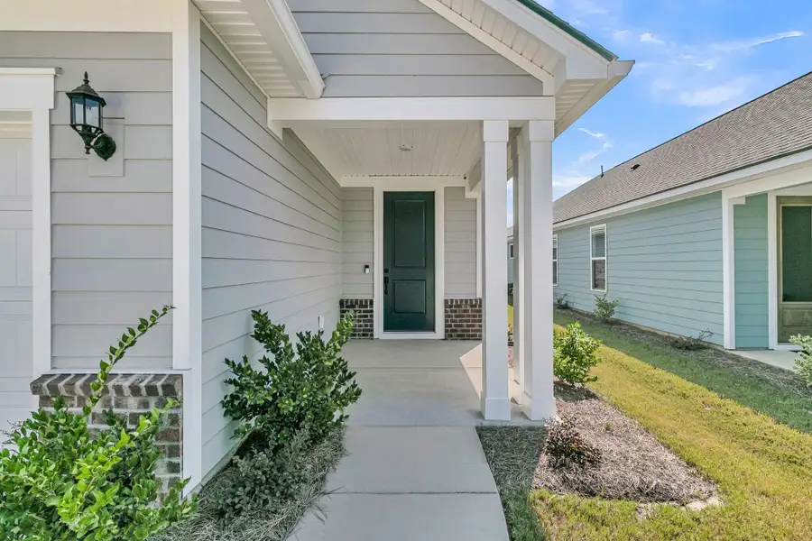 Exterior details and patio area of a home in , Summerville (Image 4).