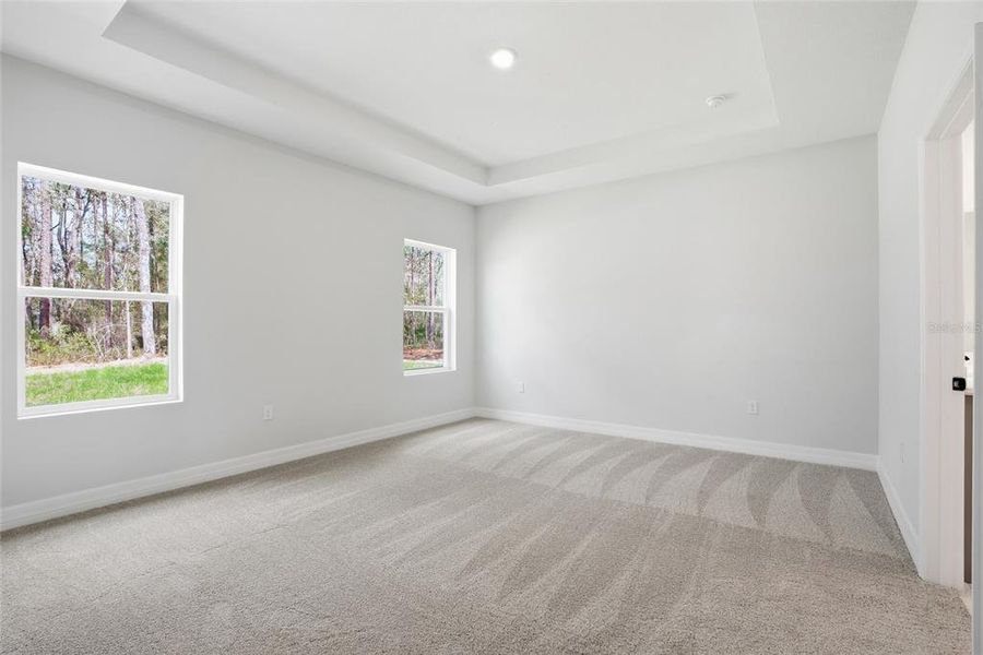 Spacious, unfurnished interior of a new home in , Ocala (Image 28).