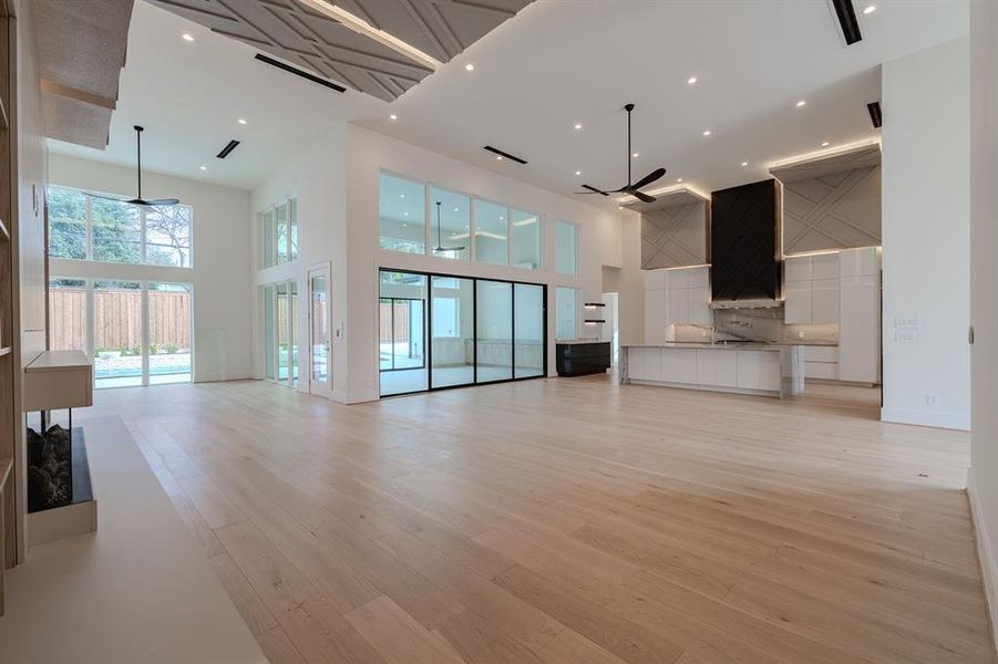 Spacious, unfurnished interior of a new home in , Dallas (Image 22).