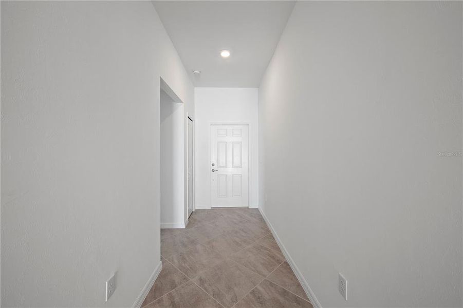 Spacious, unfurnished interior of a new home in Rotonda Lakes, Rotonda West (Image 25).