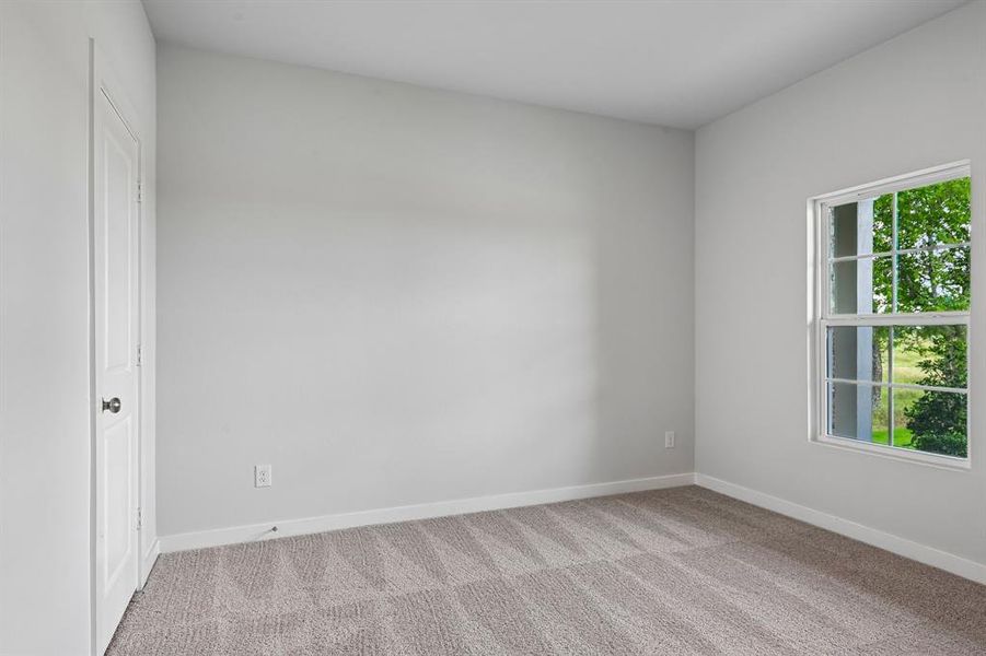 Spacious, unfurnished interior of a new home in Lone Oak, Alvarado (Image 27).